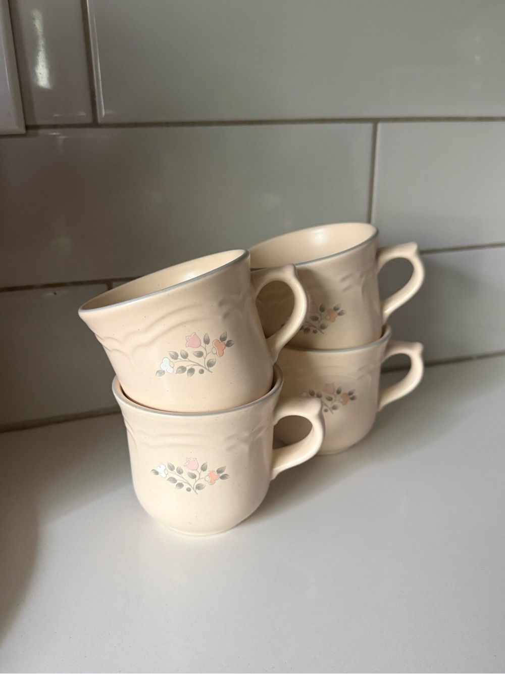 Set of 4 Cream Floral Ceramic Mugs - Soft Pastel Accents
